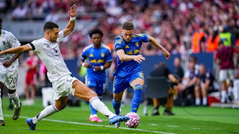Manchester United vs Leeds United Match Result 1-2 in the Premier League Manchester United vs Leeds United Match Result 1-2 in the Premier League