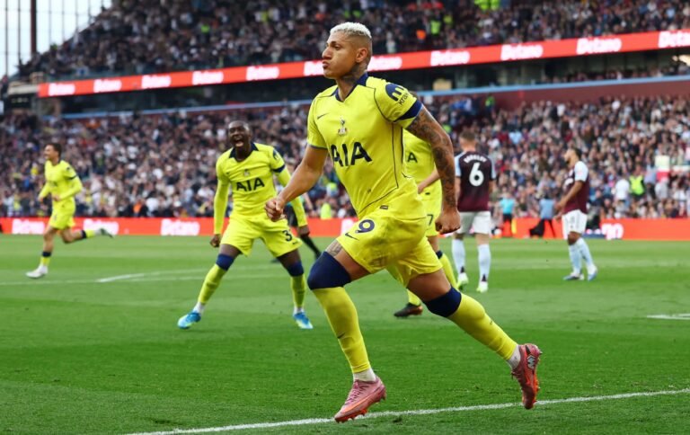Aston Villa vs Tottenham match result 1-2 in the Premier League